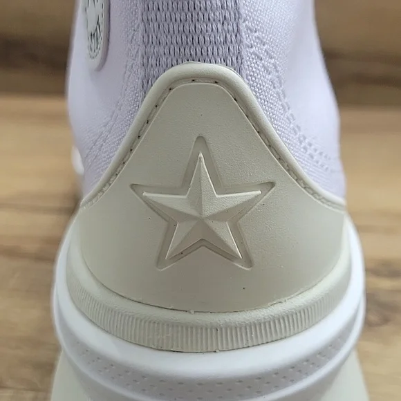 Converse High Top Brand new in the box no lid authentic. - Picture 5 of 16